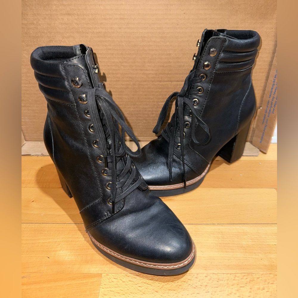 Callie Lace-Up Boot